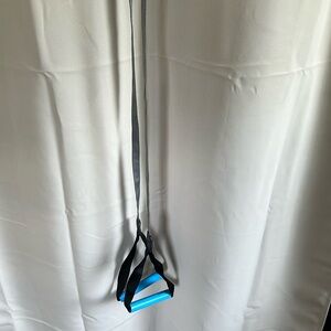 Pocket Monkii portable TRX style gym.